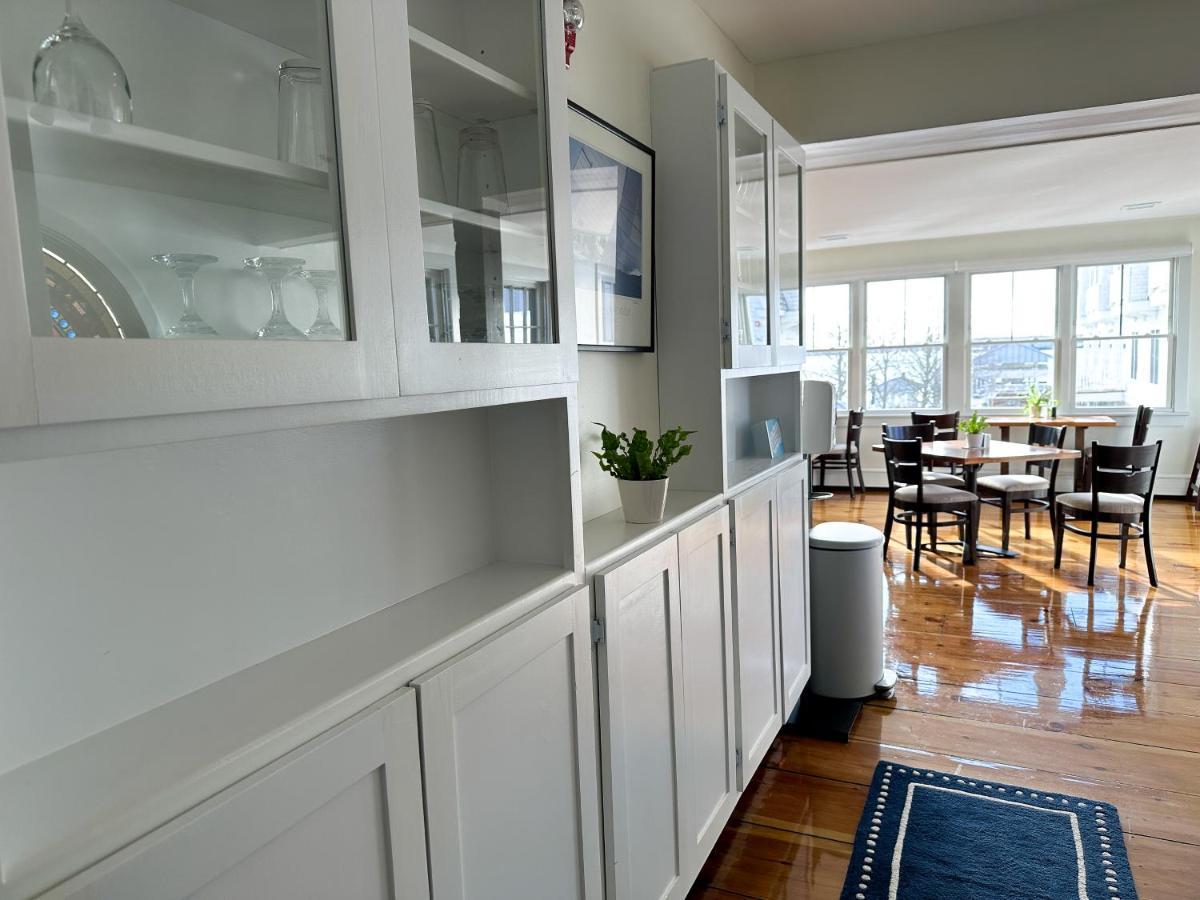 ניופורט Harborside Inn מראה חיצוני תמונה
